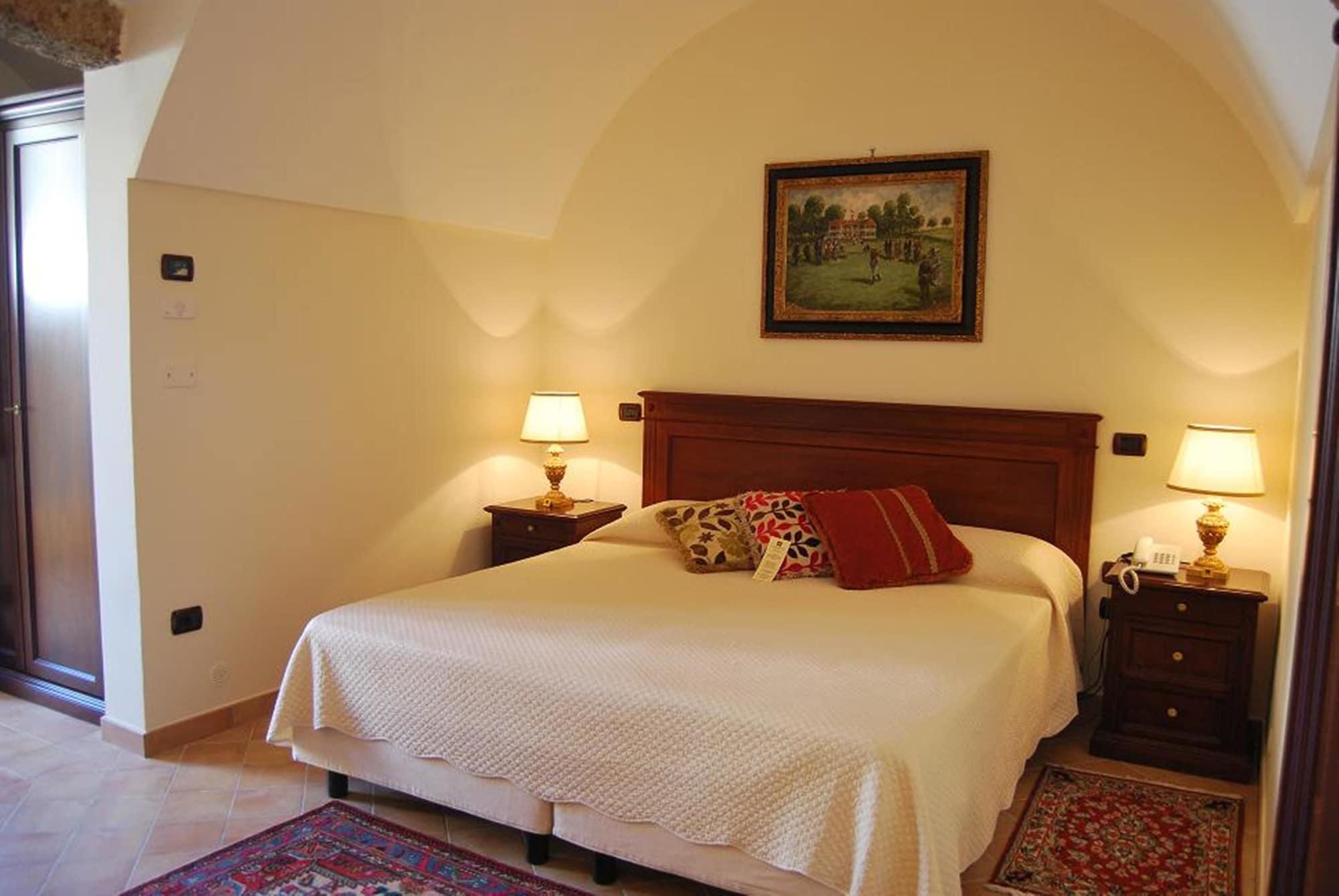 קוטרופיאנו Sangiorgio Resort & Spa מראה חיצוני תמונה