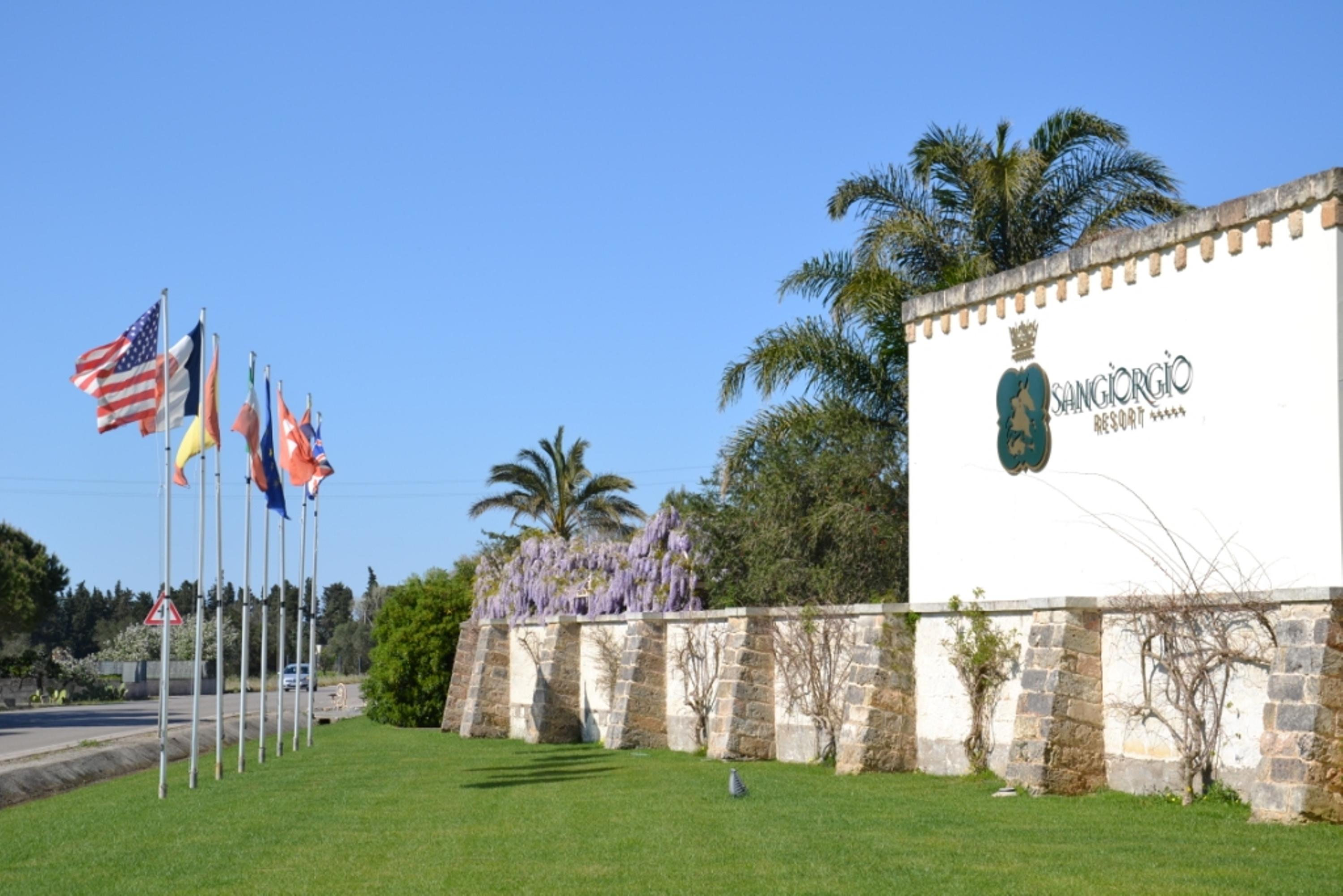 קוטרופיאנו Sangiorgio Resort & Spa מראה חיצוני תמונה